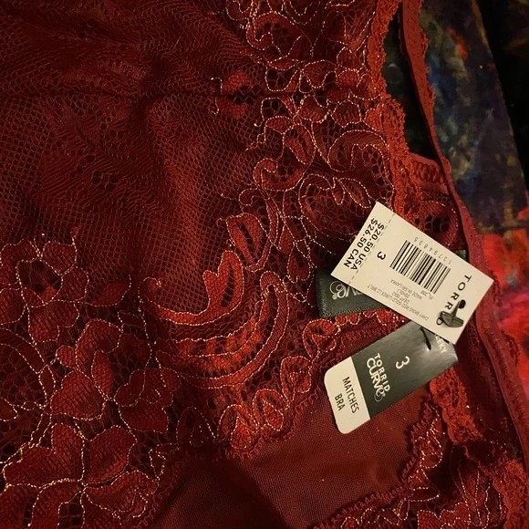 Torrid 2 pair! Size 3 NWT Red lace panties lingerie open back lace detail 2 pair - Picture 5 of 11